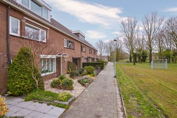 Woning Seevank 82 Zwanenburg