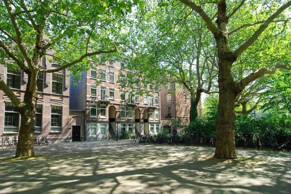 Woning Van Oldenbarneveldtplein 10III AMSTERDAM