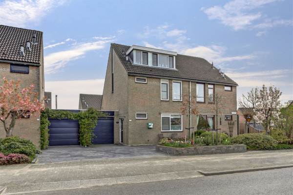 Woning Karperveen 401a Spijkenisse