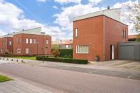 Woning Dageraad 18 Elst (GE)