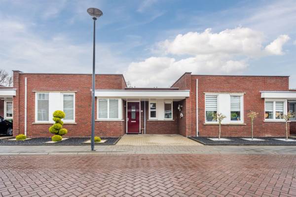 Woning Egbert van Drielststraat 16 Rijen