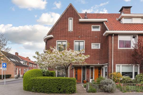 Woning Pastoor van Leeuwenstraat 84 Helmond