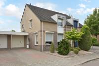 Woning Hondsbroek 74 Born