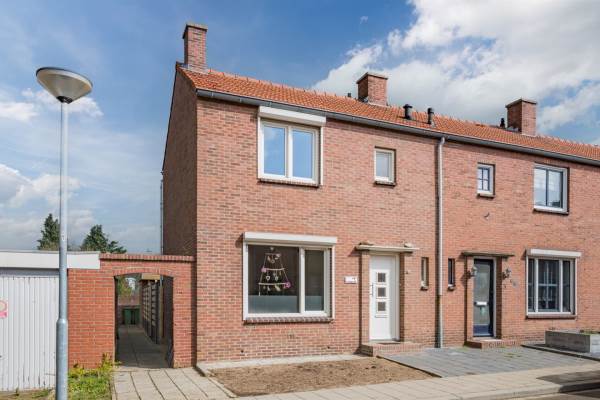 Woning Julianastraat 1 Velden