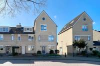 Woning Aelbert Cuyplaan 82 Hendrik-Ido-Ambacht