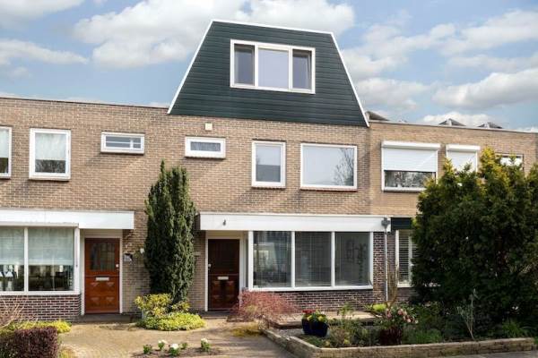 Woning Van den Berghlaan 629 Hoofddorp