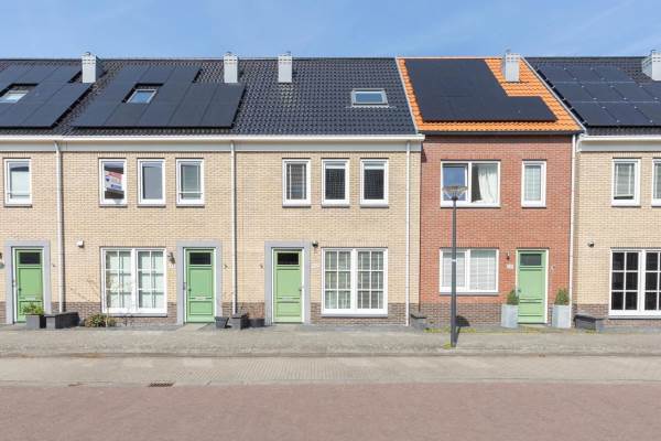 Woning Hoge Weere 122 ZWAAG