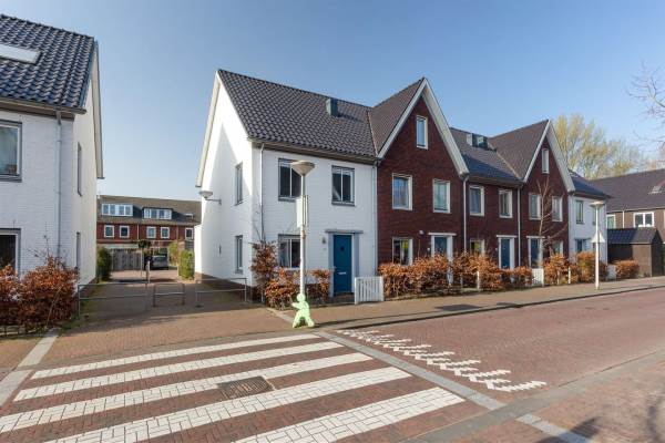 Woning Eeuwige Jeugdlaan 12 Amsterdam