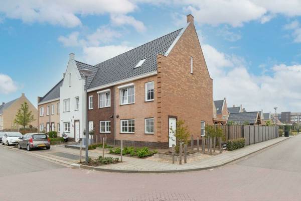 Woning Hazenburg 1 Kruiningen