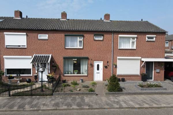 Woning Professor Wöbelstraat 35 's-Heerenberg