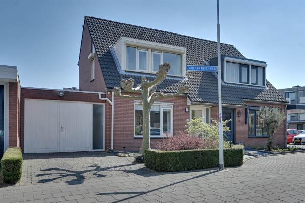 Woning van den Berghweg 21 Didam