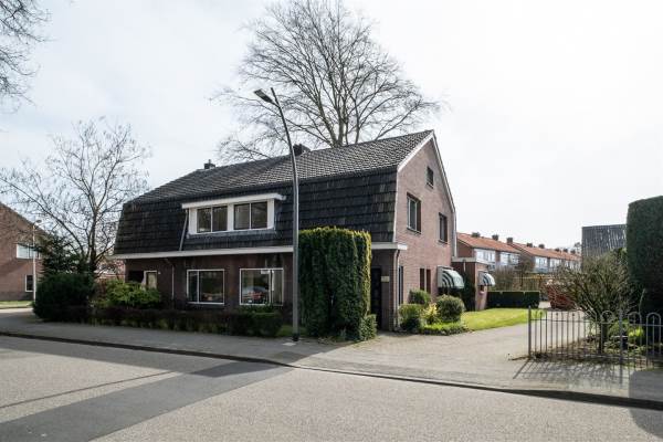 Woning Pastoor van Laakstraat 33 Overdinkel