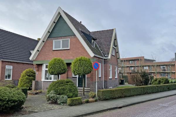 Woning Burgemeester van Weringstraat 15 Oude Pekela