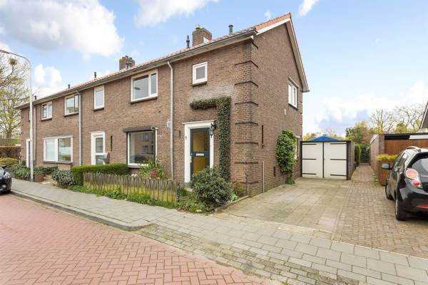 Woning van Ambestraat 7 Bemmel