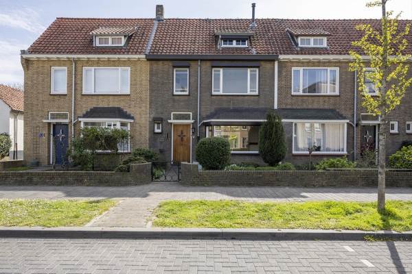 Woning Bernhardstraat 8 Geleen