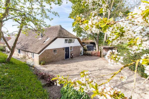 Woning Maasdijk 211 Wijk en Aalburg