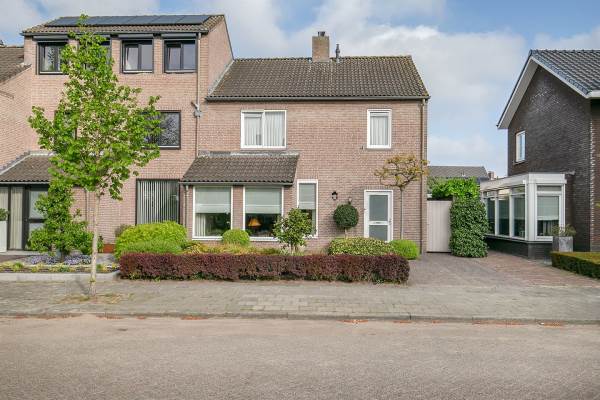 Woning Vincent van Goghstraat 12 Veghel
