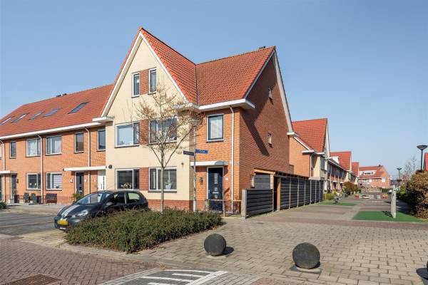 Woning Saffierlaan 10 Rhoon
