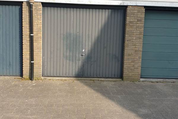 Garage John Davisstraat 13L Geldrop