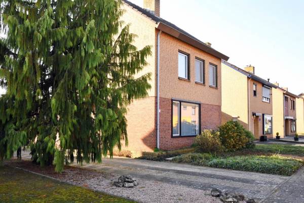 Woning Oliesteenstraat 12 Maasbracht