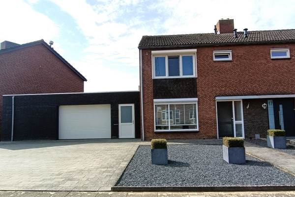 Woning Blomendaalstraat 15 Maasbracht