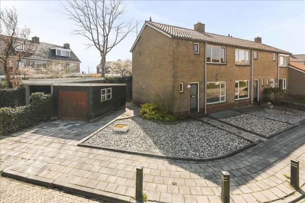 Woning Prins Bernhardstraat 1 Grou