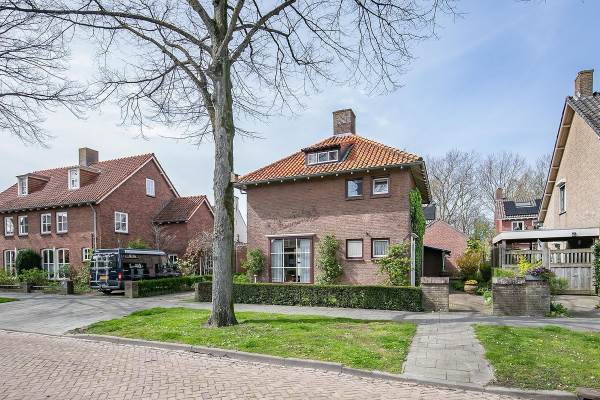 Woning Burgemeester van Akenstr 13 Zevenbergen