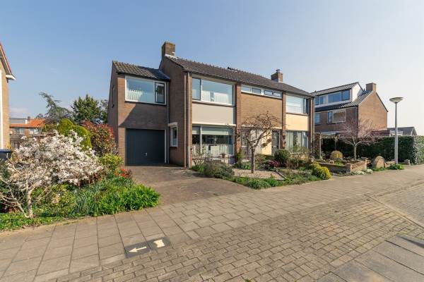 Woning Iepenlaan 27 Ameide