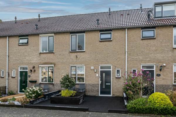 Woning Prins Bernhardlaan 114 Middelharnis
