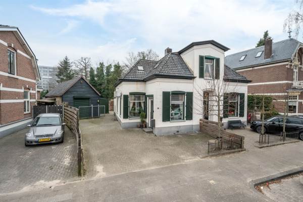 Woning Koninginnelaan 15 Apeldoorn