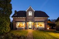 Woning Koningin Wilhelminastraat 1 Huizen