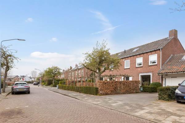 Woning Huize Limburgstraat 15 Oosterhout (NB)