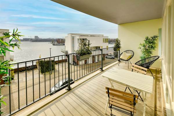 Woning Venetiëhof 157 Amsterdam