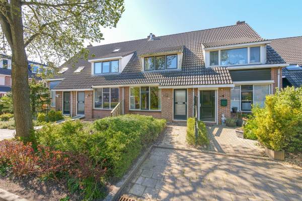 Woning Burg. Warnerslaan 37 Anna Paulowna