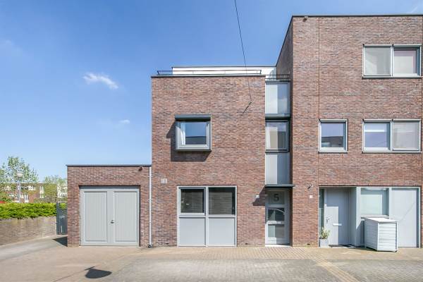 Woning De Terpen 5 Waalwijk