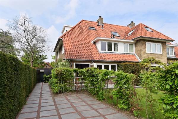 Woning van Ostadelaan 37 Naarden