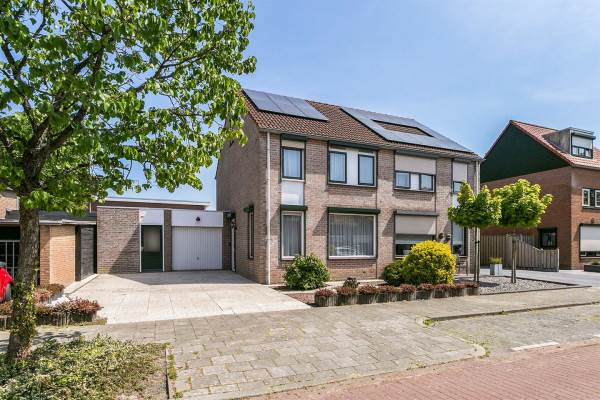 Woning dr. Leenhoutsstraat 18 Hoek