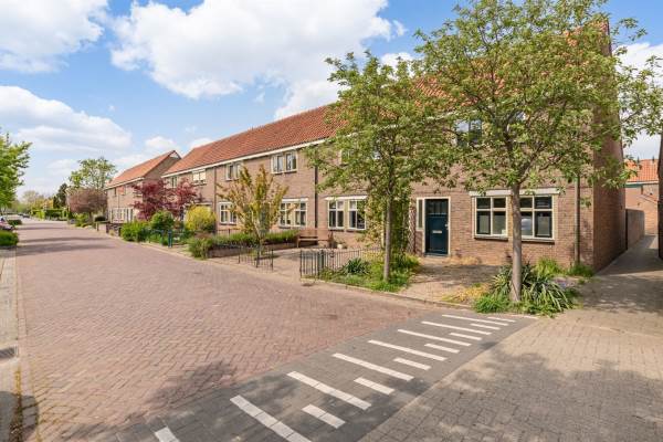 Woning Mr. F.J.W.G. Spieringstraat 14 Tiel