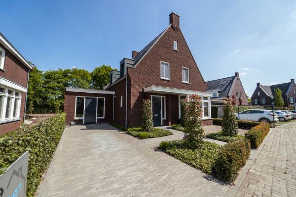 Woning Karel Doormanstraat 1 Beek en Donk