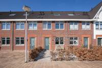 Woning Aardbeigaarde 31 Hendrik-Ido-Ambacht