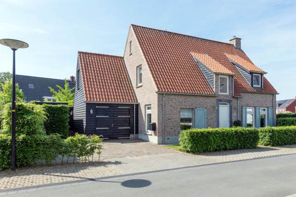 Woning Aardbei 10 Hengelo (OV)