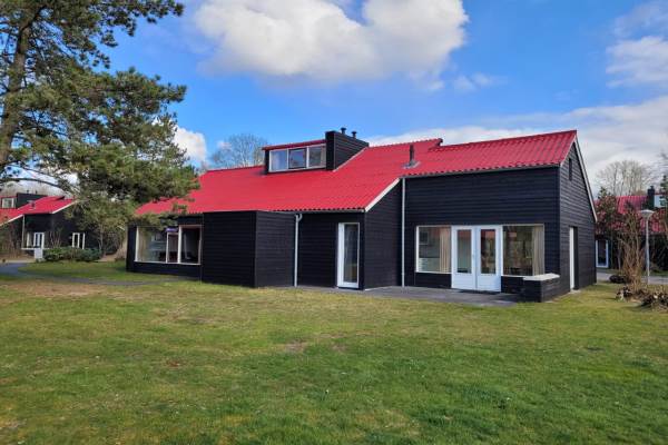 Woning De Bloemert 1-45 en 1-47 MIDLAREN