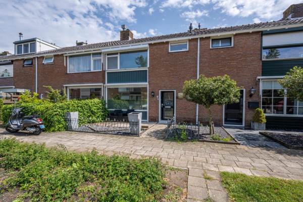 Woning Bloys van Treslongstraat 9 Oud-Beijerland