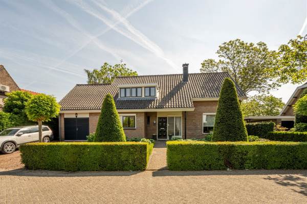 Woning Buiteneinde 26 Strijen