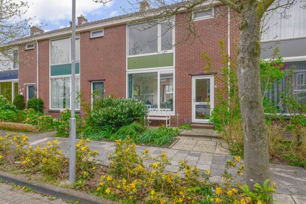 Woning Petrus Nahuysplantsoen 6 Monnickendam