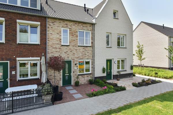 Woning Hofstraat 13 ZEVENHOVEN
