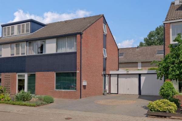 Woning Borg Ewsum 84 Almelo