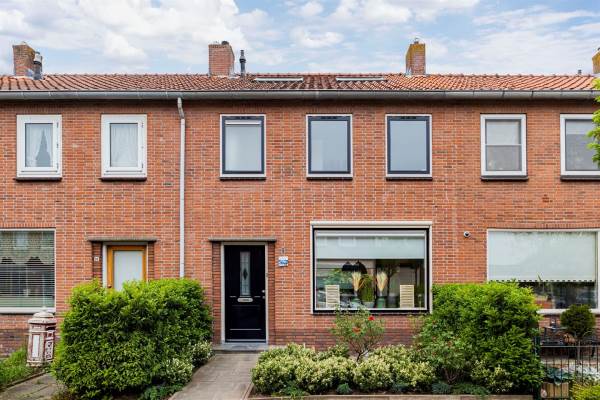 Woning Van Ruysdaelstraat 12 Hardinxveld-Giessendam