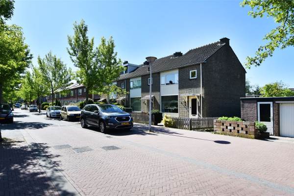 Woning Burgemeester Jhr. H. van Dinterstraat 21 Nootdorp