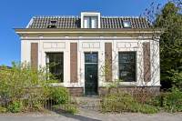 Woning Dorpsplein 10 Austerlitz